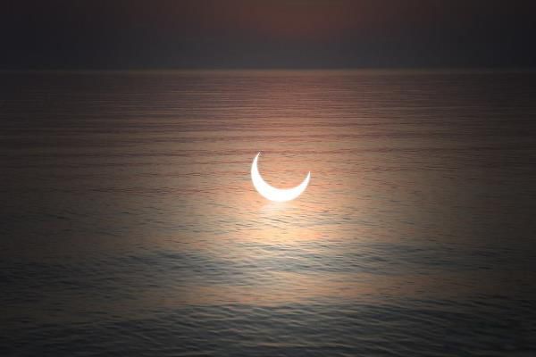 ���¹�����ı���ɶ��˼ �ڰ����б���ĺ���