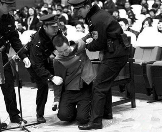 ҩ�����¼���ʵ�����򼰾��� �����ľ���ʱ����ʾ������