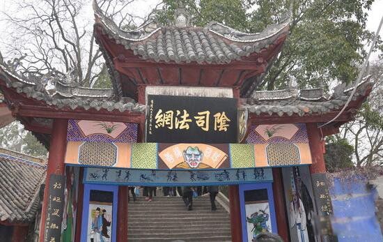 �ᶼ���ǵ�������ʷ�Ļ���� �ᶼΪʲô�й��Ǹ���ǰ����