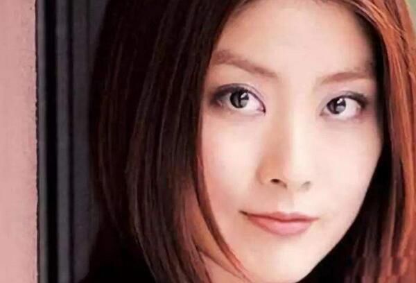 Ů������������������ ӵ����Щ�����ǵ��͵ĸ�����