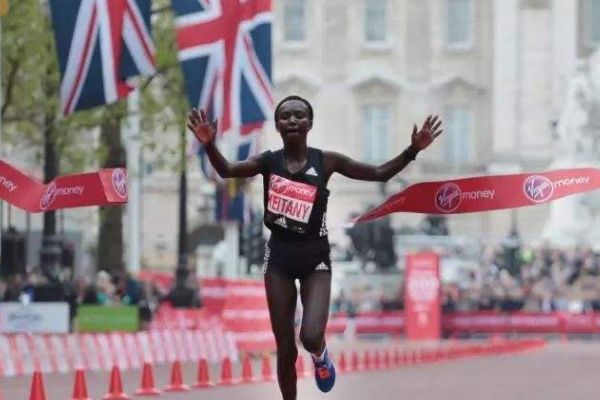 �����ɼ�¼��óɼ�ÿ���Ｘ���� ��2Сʱ1��39��������ȫ��