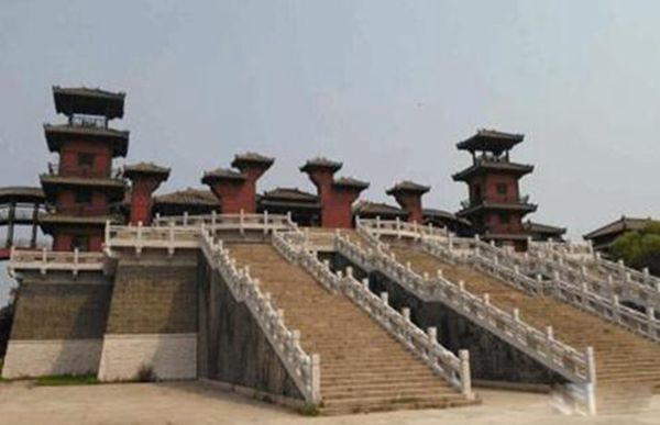 �ܲ���ͭȸ̨��Ŀ�� �Ѷ�������ͭȸ̨����