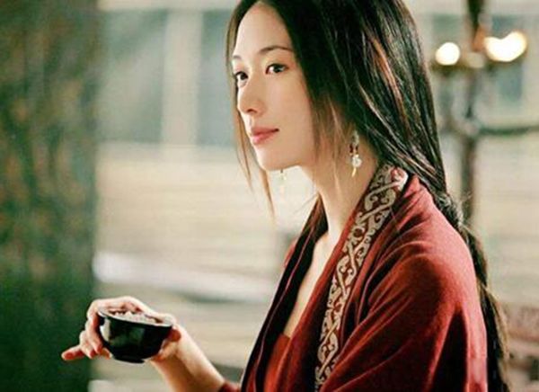 曹操造铜雀台的目的 把二乔锁在铜雀台里吗