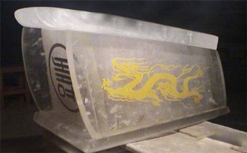 �ƺ�͸���ײ�����ô���� ���ٷ�����һ��͸���Ĺײ�