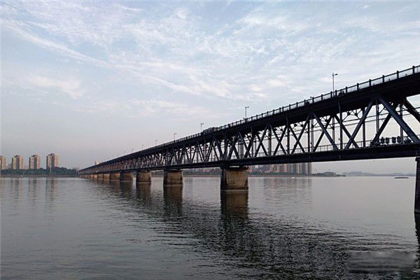 Ǯ�����������й�����ר��˭������� é���������޽��Ĵ��ż��