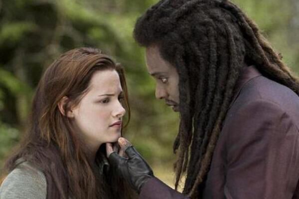 上海吸血鬼的事件是真的吗 90年代上海吸血鬼事件的真相如何