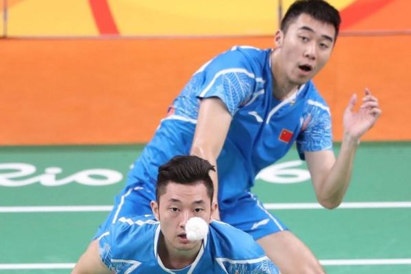 ��ë����˫������������ ���϶�/�տ���Լ���������һ