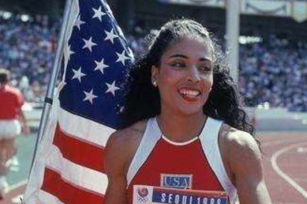 Ů��100�������¼��������˭ ������һ�ɼ��Ƕ���