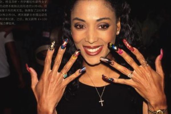 Ů��100�������¼��������˭ ������һ�ɼ��Ƕ���