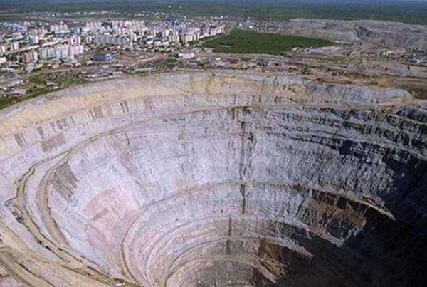 �����ڵ����¼� ��������ڴ�ֻ������