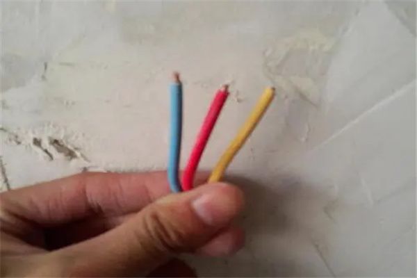 ��ɫ���߻������� �ڽӻ���ʱӦ��ע��ʲô