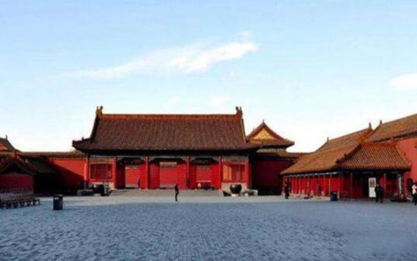 ���������ĸ����������� �峯��������ְ��������൱������ʲôְλ