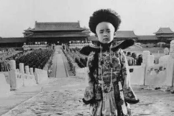 ������������ �ټ��������յ���Դ����ʷ