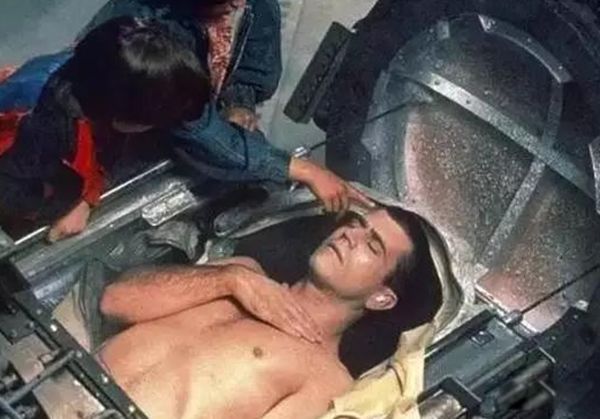 世界第一位冰冻人复活 詹姆斯贝德福解冻复活成功了吗