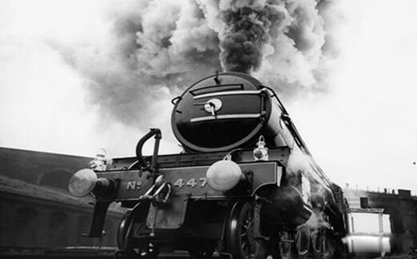 火车是谁发明的 火车的发明过程简介