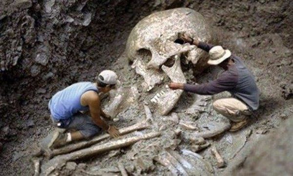 65米巨人遗骨相片是真的吗 中国考古发现的巨人骸骨