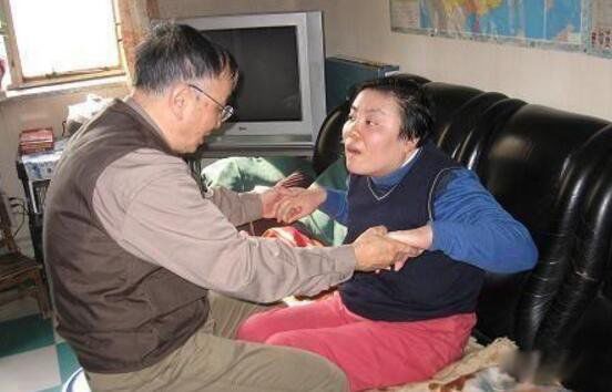 �廪��ѧͶ��������ô��û��,���󱣻�ɡ �廪��Ů�������ж����ֱ���