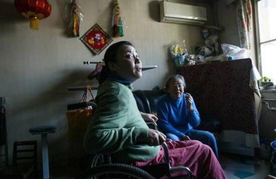 �廪��ѧͶ��������ô��û��,���󱣻�ɡ �廪��Ů�������ж����ֱ���