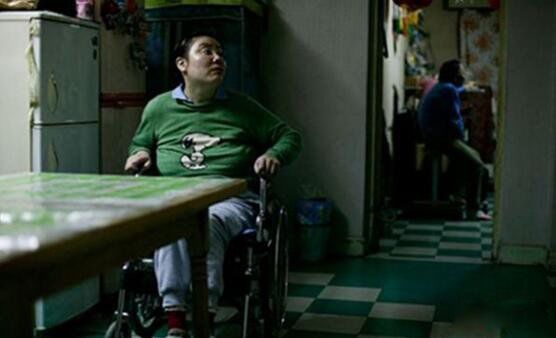 �廪��ѧͶ��������ô��û��,���󱣻�ɡ �廪��Ů�������ж����ֱ���