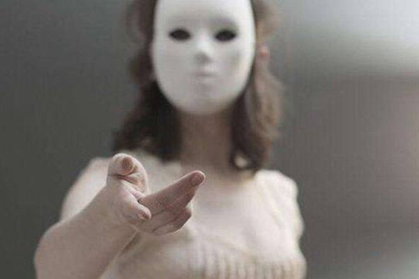 �й������ߵ����� Ů��������а���ı��ָ��ֲ����