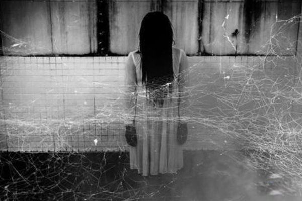 �й������ߵ����� Ů��������а���ı��ָ��ֲ����