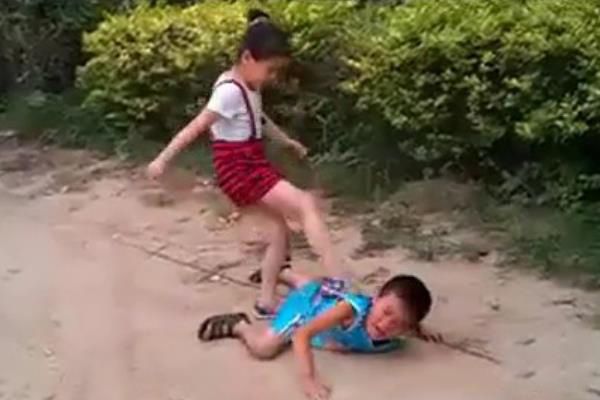 СŮ������С�к� ʷ����ǿС�������Ƶ��ô����