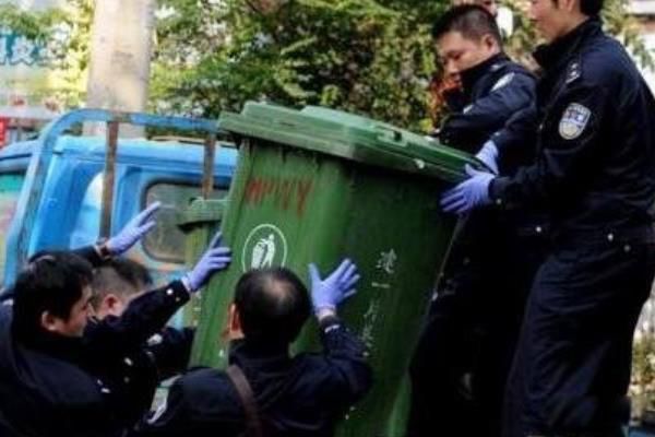 �Ϸ���ʬ���ֳ�ͼ �Ϸ���ʬ��Ů�������Ƥ֫��