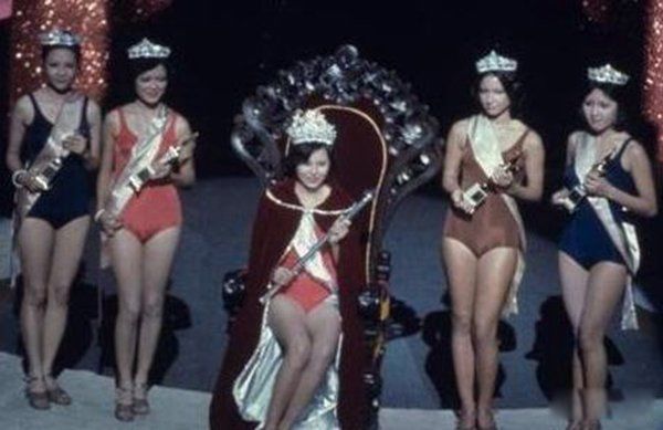 �������۽�ھ�һ���� �۽�ǰ���������ֱ���˭