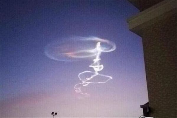 �Ϻ�����ufo��Ƶ�����Ǽ� �ٷ������Ļ�Ӧ���