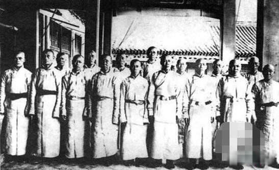 太监为什么要割掉器官净身 净身后太监是怎么排尿的