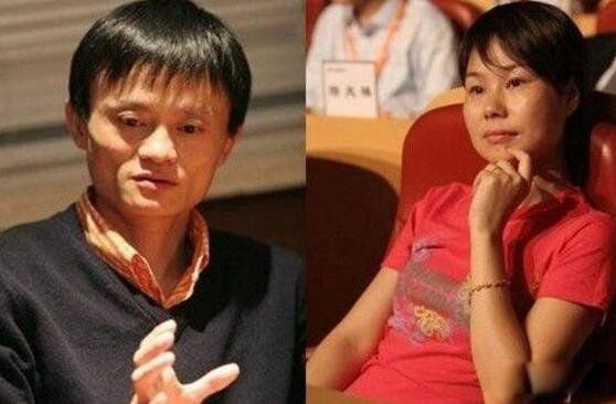 ���Ƶ�Ů����ѩ��Ƭ�ع⣬�������ü��֮���������