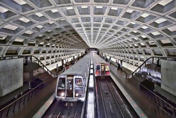 第一条地铁诞生于哪个国家哪个城市 1863年第一条地铁线路采用什么牵引