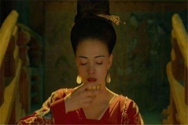 �����������Ĺ��¼�� ֮��Ĺ�ϵ��ʷ��