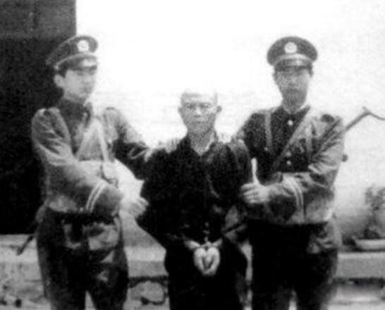 �������а�ǰʮ��ս���� �׹������6��ͽ��ɱ��һ��