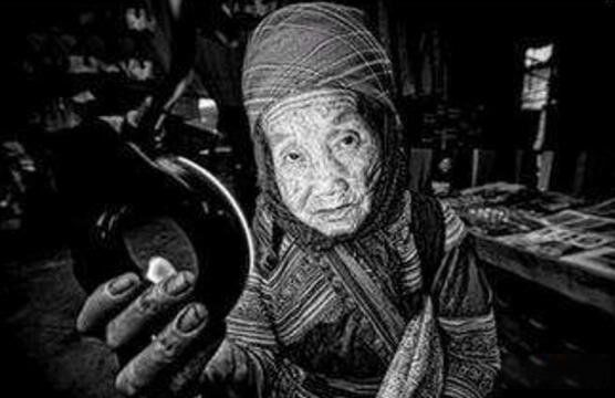 ������а��ʲô��˼ ����а�����仨��Ů������