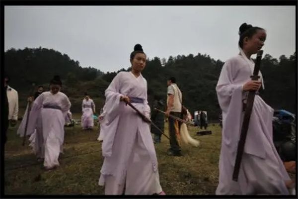 司徒玄空是什么时候的人 峨眉派创始人是司徒玄空还是郭襄