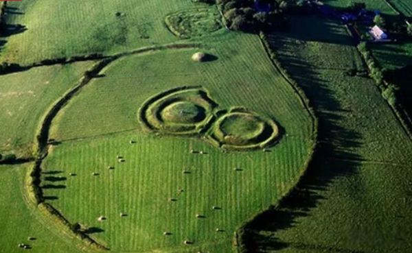 ʮ��δ��֮�յ����������¼� ����ѷ��֮����UFO���µĺۼ�