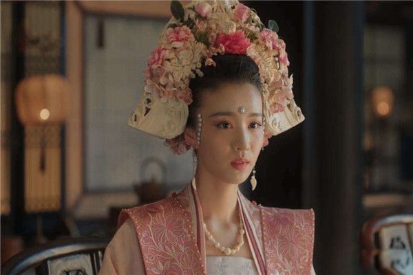 �����ڻ��������м������� �����ڻ���ĸ�Ů���ֱ���˭