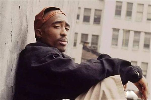 2pac��˭ɱ���������� 2pac��ʲô���ɵ�?��Ѫ�ﻹ��ȳ��