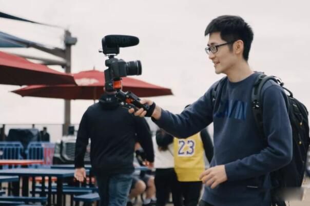 vlog��ʲô��˼����д vlog�Ǽ�¼������?Դ��ʲô