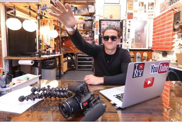 vlog��ʲô��˼����д vlog�Ǽ�¼������?Դ��ʲô