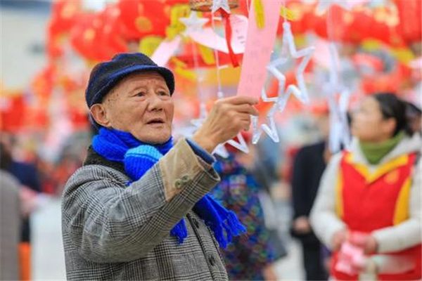 ���ѵ�����(Ҫ�д�) 6��ʷ�����ѵ����Ｐ��