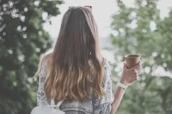 ʮָ��մ����ˮ����Ů����ʲô��˼ ʮָ��մ����ˮ�Ǳ��廹�ǰ���