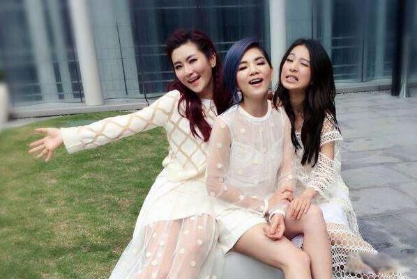 she������˵����ϼ�� ����she���Ϊʲô�˳���