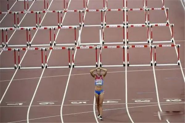 ����Ů��100���������¼��һ�� ��������˭������