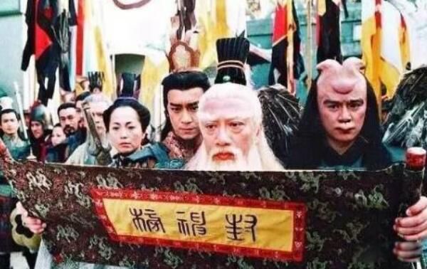 ����񾿾��к���ı ����񱳺�Ĵ���ı��ʲô