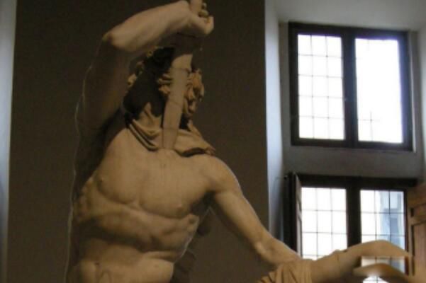 ŷ������������Ʒ����Щ ����������˭���ܵ�