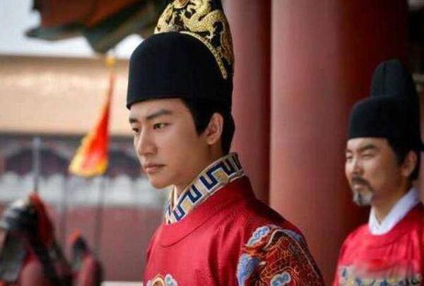 �����ں��������ĸ��ǻ�� ���������������������ǻ��