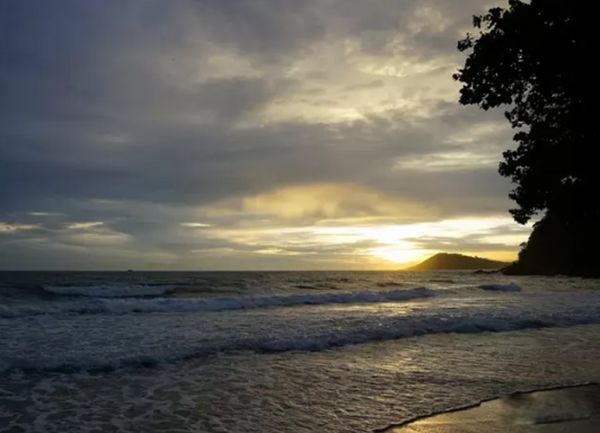 泰国岛屿排名前十海岛 岛屿众多,你们最喜爱哪个岛屿?