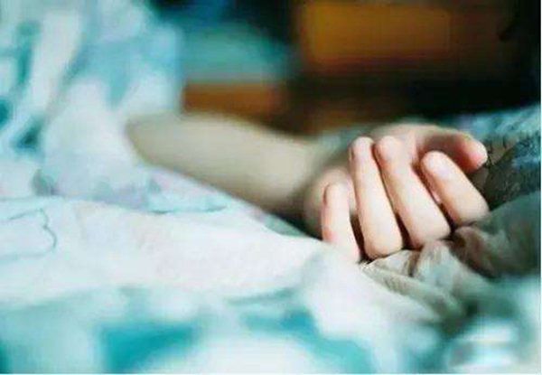 能看见鬼的十种人 总得病的人容易吸引不干净的东西